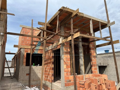 Casa de 3 quartos, 65m² no bairro Maracanã, em Colombo | Eu Corretor