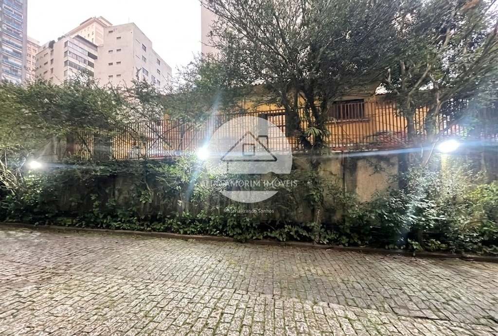 VISÃO NOTURNA LATERAL DA VILA.jpg