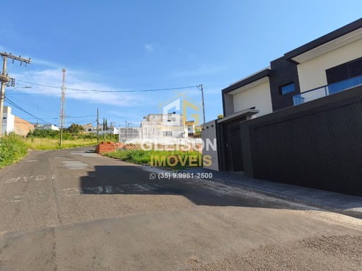 Lote/Terreno de 200m² no bairro  Jardim Satélite, em Passos | Eu Corretor