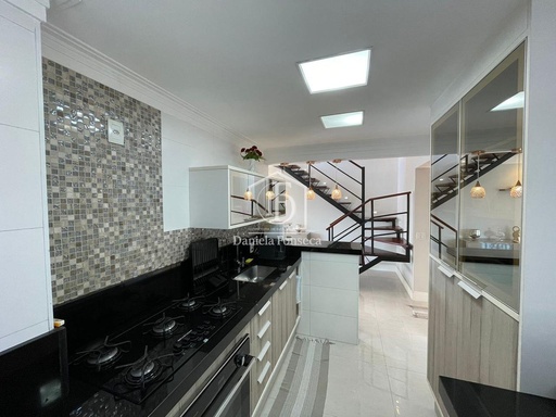 Cobertura de 2 quartos, 196m² no bairro Tombo, em Guarujá | Eu Corretor