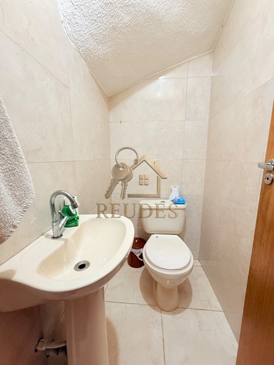 Sobrado de 2 quartos, 100m² no bairro Cidade Industrial, em Curitiba | Eu Corretor