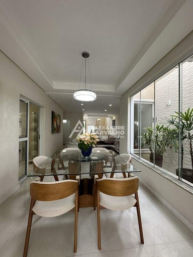 Casa de 5 quartos, 248m² no bairro Jardim Independência, em Taubaté | Eu Corretor