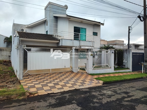 Casa de 270m² no bairro vale das perobas, em Arapongas | Eu Corretor