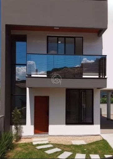 Sobrado de 2 quartos, no bairro Potecas, em São José | Eu Corretor