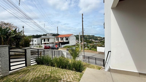 Casa de 3 quartos, no bairro Potecas, em São José | Eu Corretor