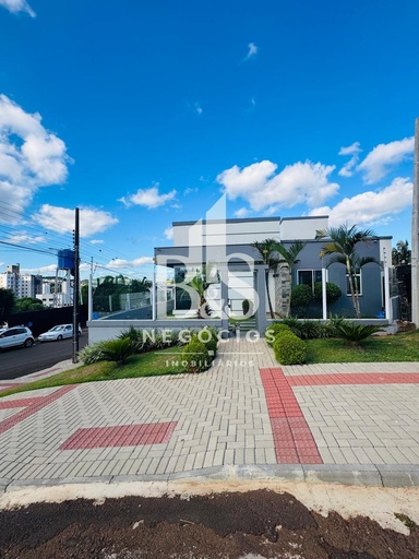 Casa de 3 quartos, 233m² no bairro Maria Goretti, em Chapecó | Eu Corretor
