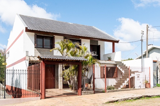 Casa de 6 quartos, 300m² no bairro Petrópolis, em Passo Fundo | Eu Corretor