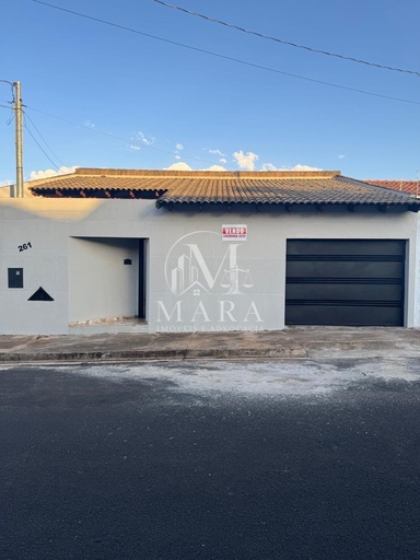 Casa de 3 quartos, no bairro Mansour, em Uberlândia | Eu Corretor