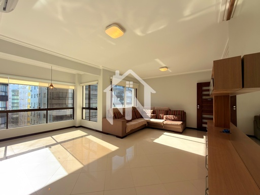 Apartamento de 2 quartos, no bairro Centro, em Capão da Canoa | Eu Corretor