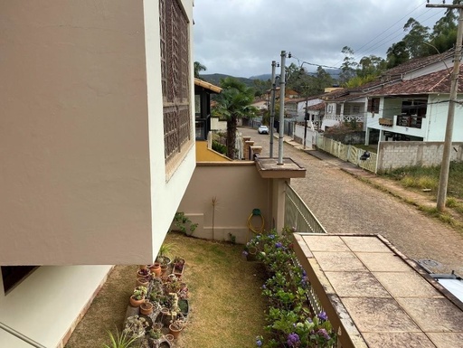 Casa de 4 quartos, no bairro Vila dos Engenheiros, em Ouro Preto | Eu Corretor