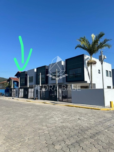 Sobrado de 2 quartos, 95m² no bairro Vila Nova, em Porto Belo | Eu Corretor