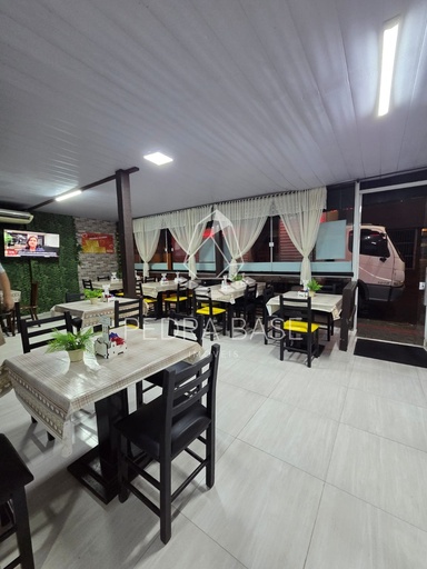 Sala Comercial de 120m² no bairro Meia Praia, em Itapema | Eu Corretor