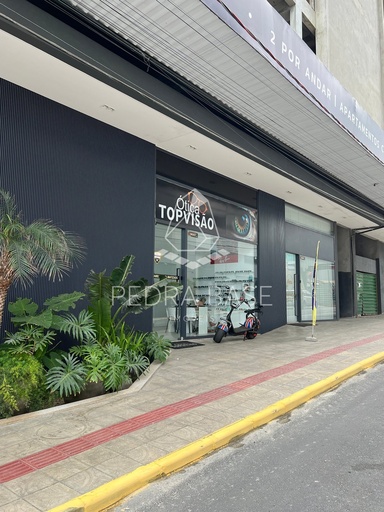Sala Comercial de 43m² no bairro Centro, em Itapema | Eu Corretor