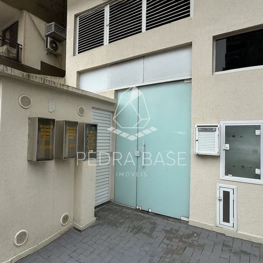 Sala Comercial de 70m² no bairro Meia Praia, em Itapema | Eu Corretor