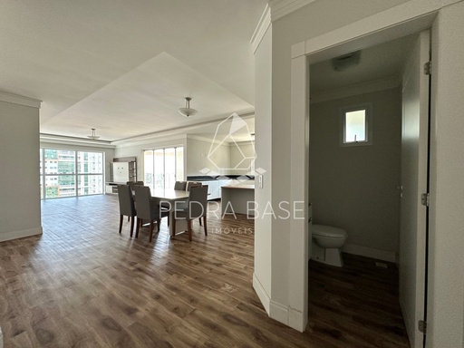 Apartamento de 3 quartos, 173m² no bairro Meia Praia, em Itapema | Eu Corretor