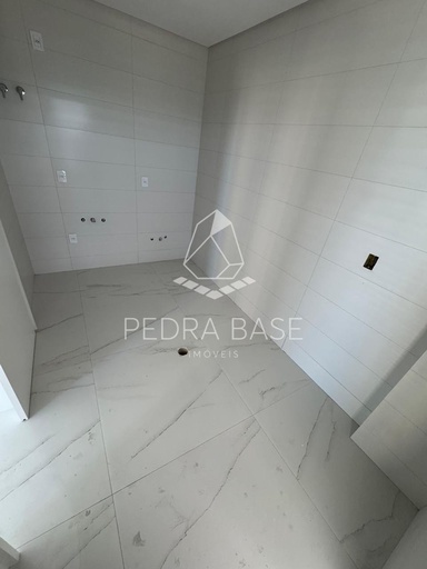 Apartamento de 4 quartos, 206m² no bairro Meia Praia, em Itapema | Eu Corretor
