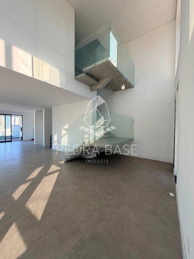 Casa de 4 quartos, 439m² no bairro Canto da Praia, em Itapema | Eu Corretor