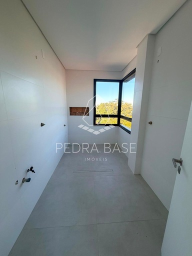 Casa de 4 quartos, 439m² no bairro Canto da Praia, em Itapema | Eu Corretor