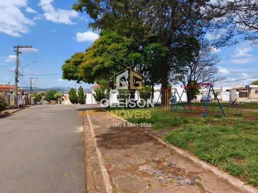 Casa de 129m² no bairro Califórnia, em Passos | Eu Corretor
