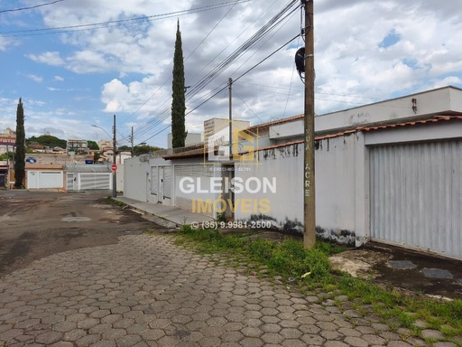 Casa de 100m² no bairro Carmelo, em Passos | Eu Corretor