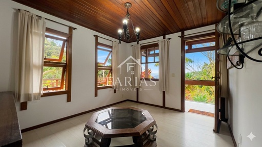 Casa de 3 quartos, no bairro Itaipava, em Petrópolis | Eu Corretor