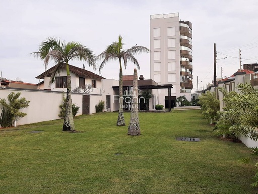 Apartamento de 3 quartos, 173m² no bairro Centro, em Penha | Eu Corretor