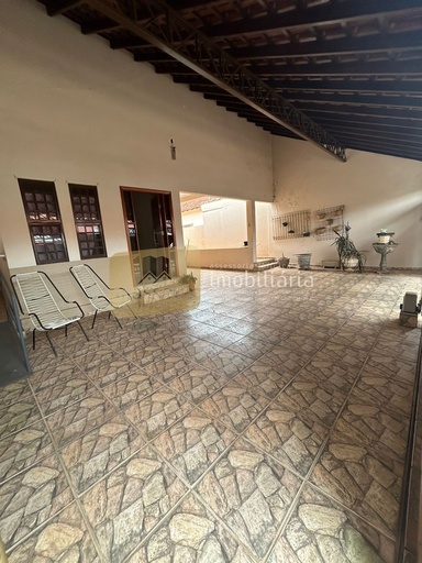 Casa no bairro Centro, em Tupã | Eu Corretor