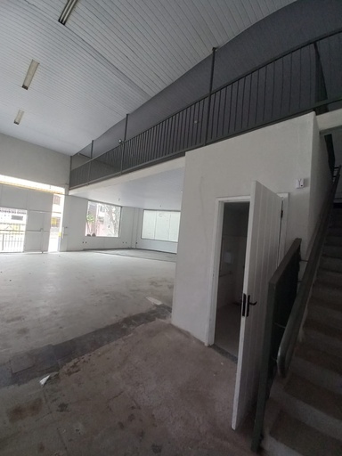 Galpão / Depósito / Armazém de 500m² no bairro Centro, em Macaé | Eu Corretor