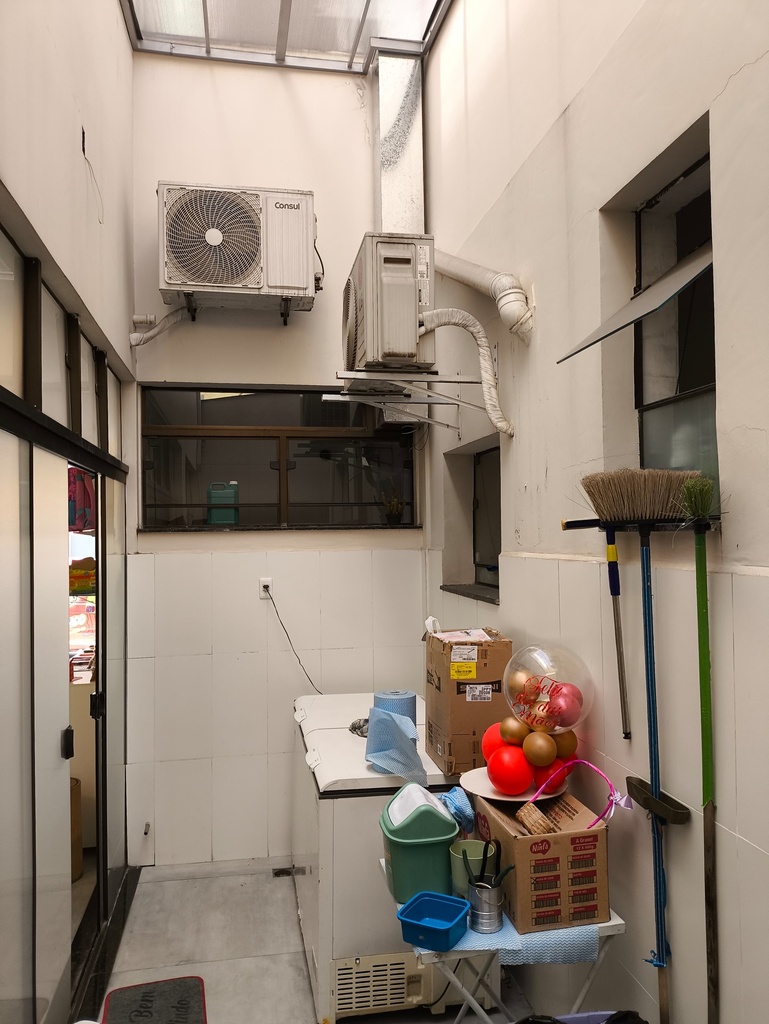 c9d4faf8-f8f4-4e3a-9b12-d6c8d43435be.jpeg