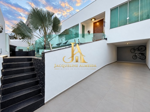 Casa de 4 quartos, 330m² no bairro São José, em Pará de Minas | Eu Corretor