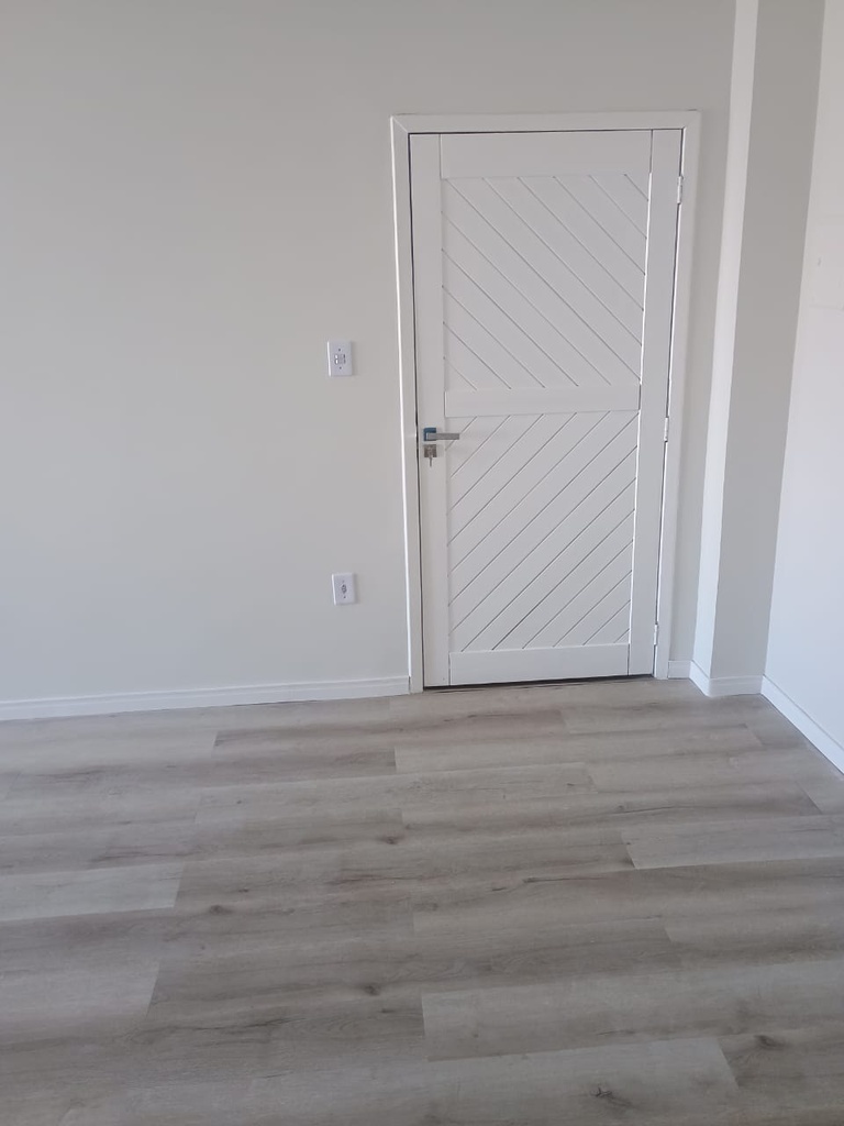 TRAUER SALA COMERCIAL Foto 01.jpeg