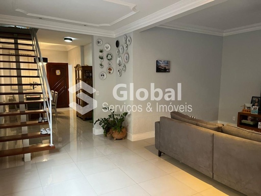 Casa de 4 quartos, no bairro Centro, em Campos dos Goytacazes | Eu Corretor