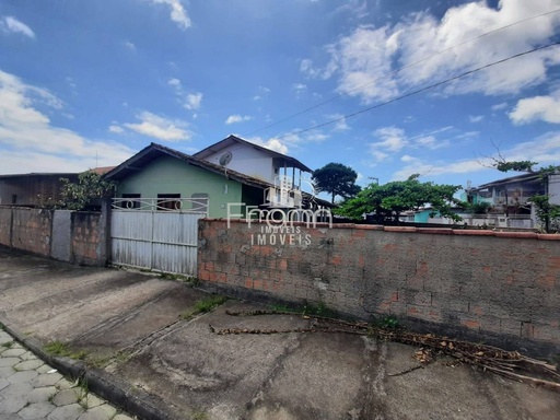 Casa de 5 quartos, 156m² no bairro Centro, em Penha | Eu Corretor