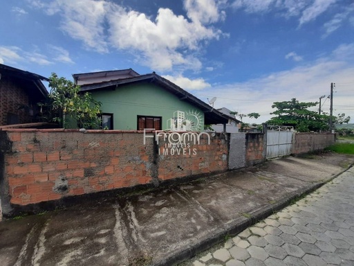 Casa de 5 quartos, 156m² no bairro Centro, em Penha | Eu Corretor