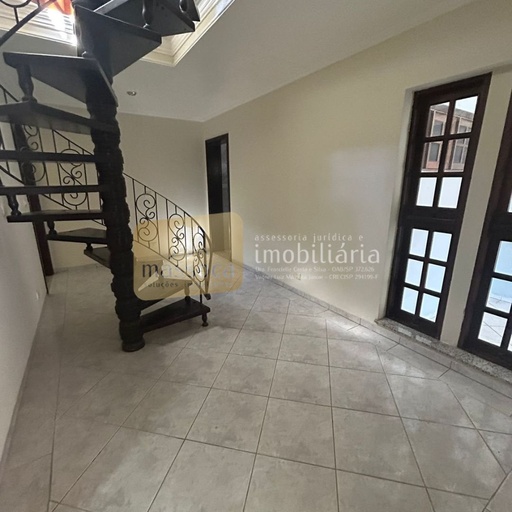 Sobrado de 5 quartos, no bairro Vila Paulina, em Pompéia | Eu Corretor