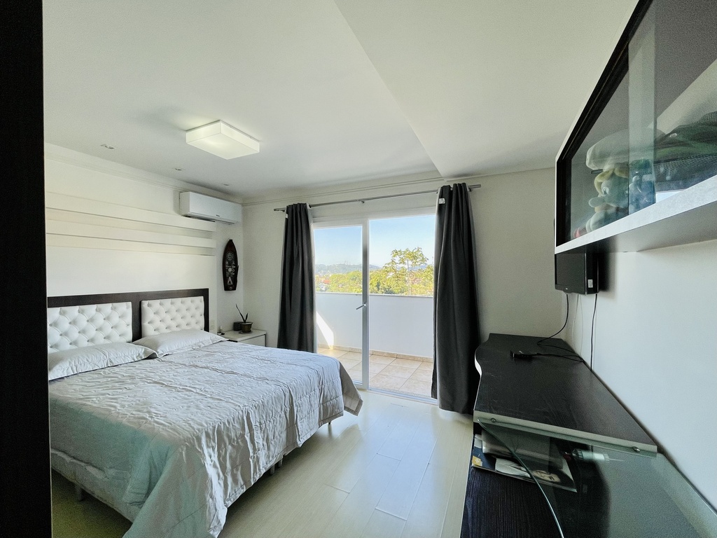 11 suite 1.jpg