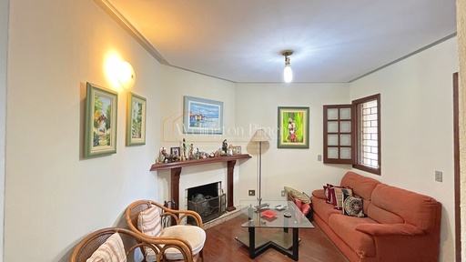 Casa de 4 quartos, 376m² no bairro Cristal, em Porto Alegre | Eu Corretor
