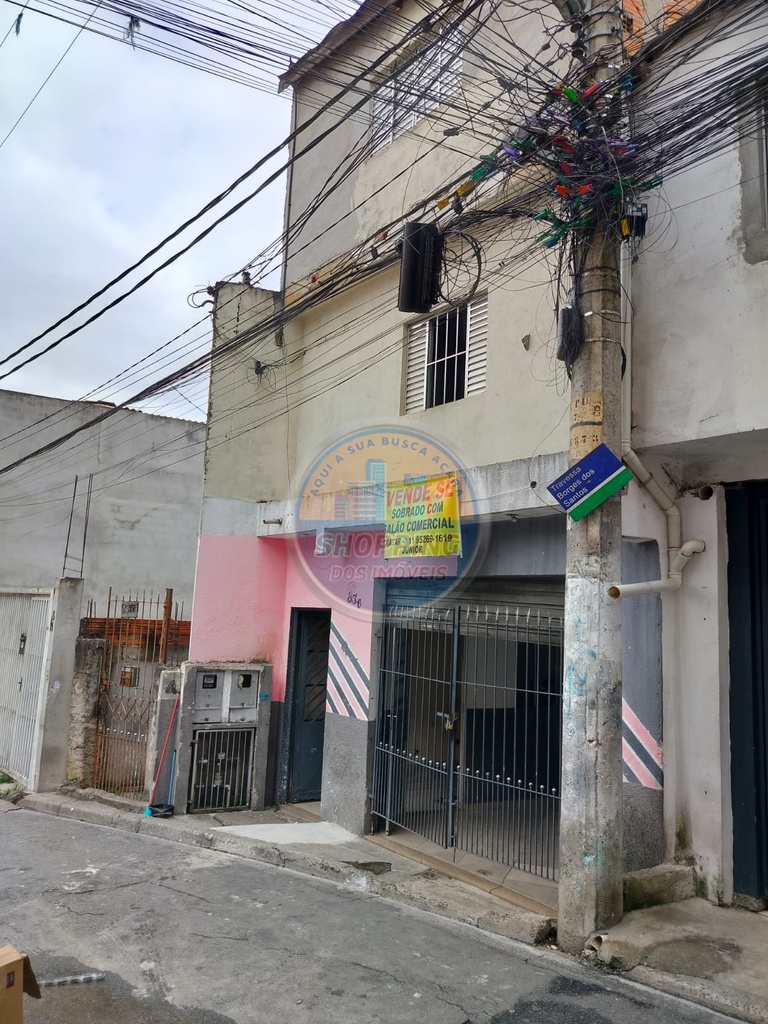 oakley fachada.jpg