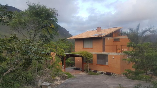 Casa de 5 quartos, no bairro Buração, em Ibicoara | Eu Corretor