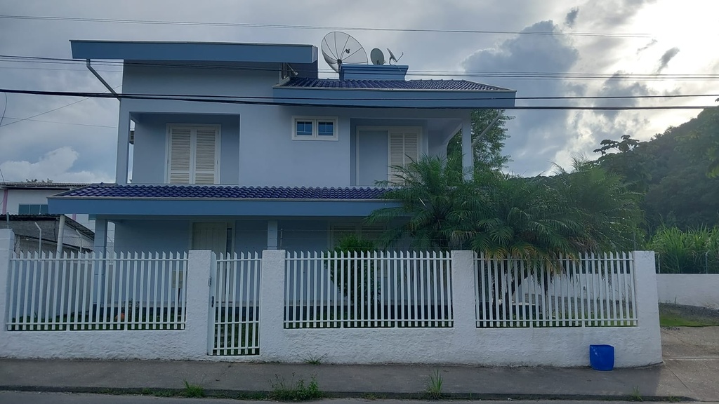 dec3816a-eb04-4bba-a68f-68e10e1e5b75.jpg