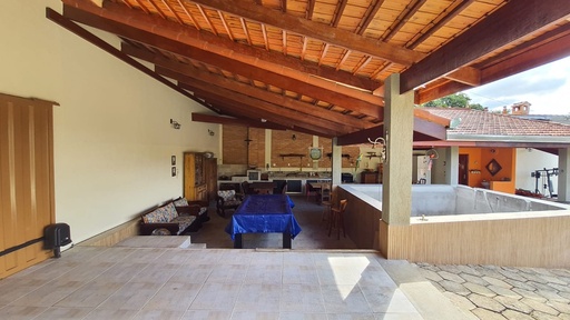 Casa no bairro Galo Branco, em Lambari | Eu Corretor