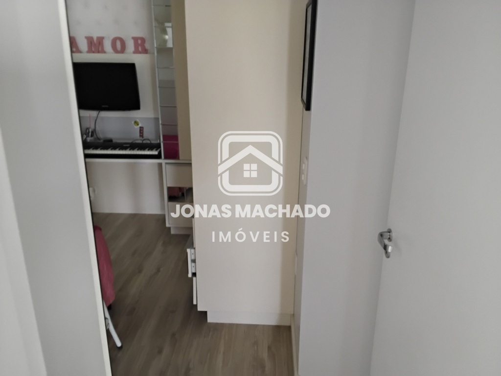 fbfac9e3-3d4a-4eae-ae35-e68c5b2de192-1_all_698.jpg