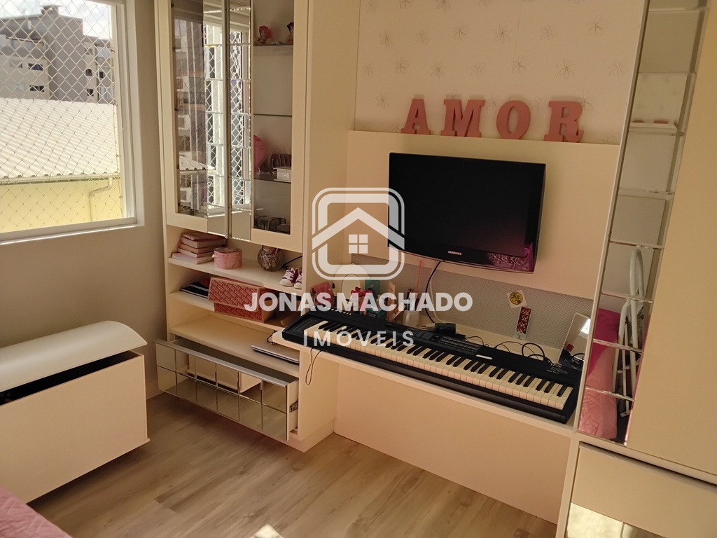 fbfac9e3-3d4a-4eae-ae35-e68c5b2de192-1_all_692.jpg
