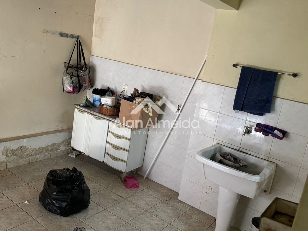 ca268d1d-4bbb-418e-88ec-2d0ef744e77d.jpeg