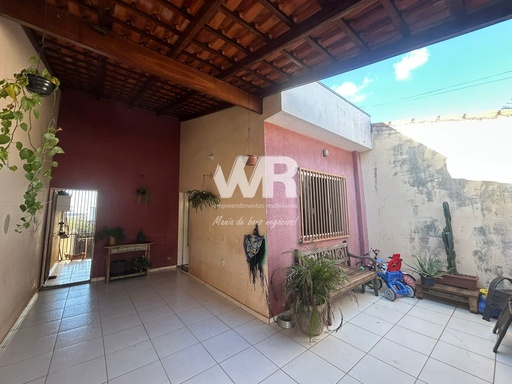 Casa de 2 quartos, 69m² no bairro Aclimação, em Passos | Eu Corretor