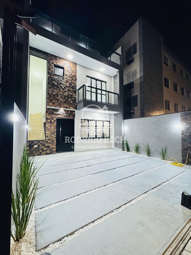 Sobrado de 3 quartos, no bairro Monções, em Pontal do Paraná | Eu Corretor