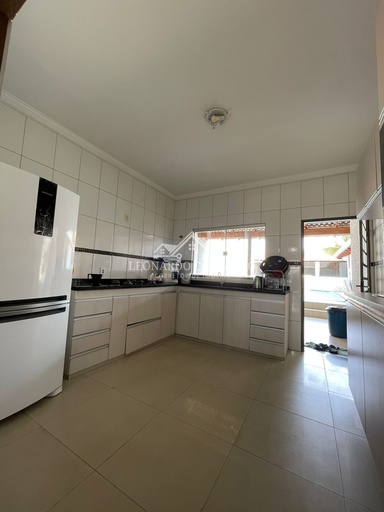Casa de 4 quartos, 300m² no bairro Caldas Oeste, em Caldas Novas | Eu Corretor