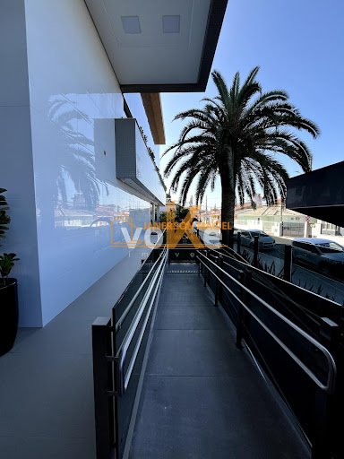 image_re_4687944.jpg