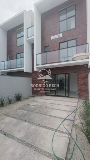 Sobrado de 115m² no bairro IPACARAY, em Matinhos | Eu Corretor