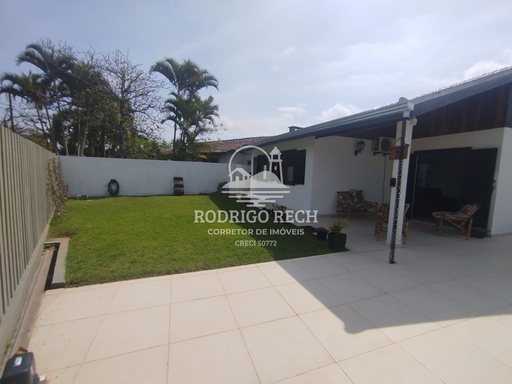 Casa de 2 quartos, no bairro Canoas, em Pontal do Paraná | Eu Corretor